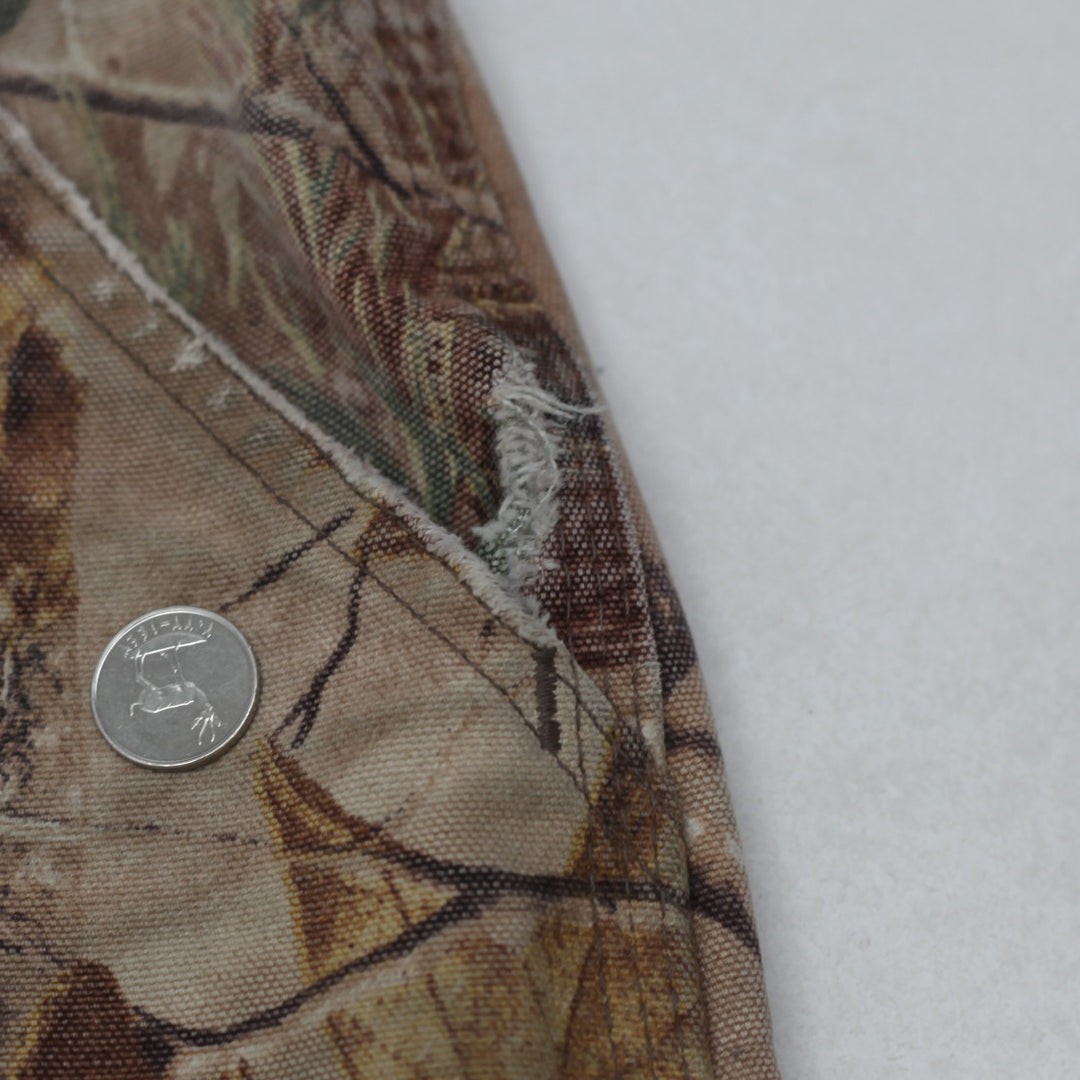 Vintage Carhartt Realtree Customized Forest Camo Shorts Distressed - Fashion Rerun Vintage Migration_Shorts