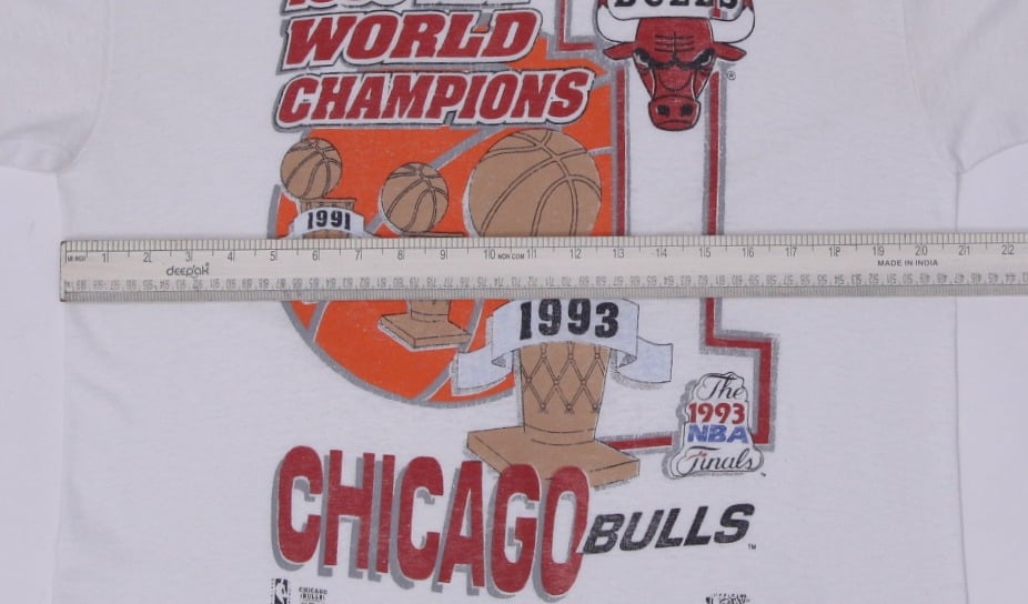 Vintage 1993 Chicago Bulls NBA World Championship White Single Stitch T-Shirt L Made In USA | Migration_T-Shi | Fashion Rerun