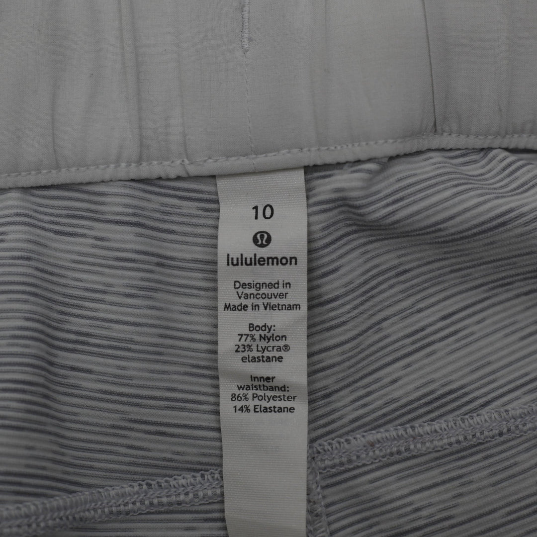 Ladies Lululemon On The Fly Short 2.5 Drawstring Athletic Shorts Size 10