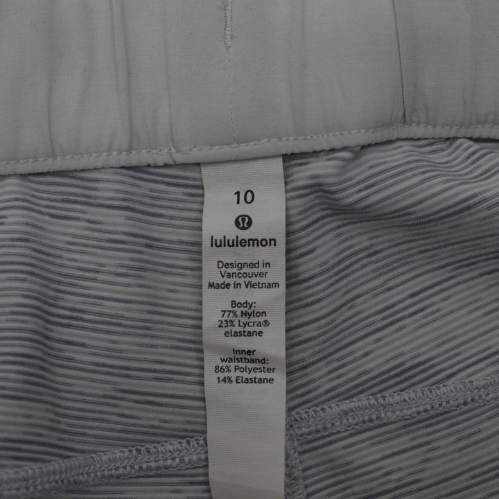 Ladies Lululemon On The Fly Short 2.5 Drawstring Athletic Shorts Size 10
