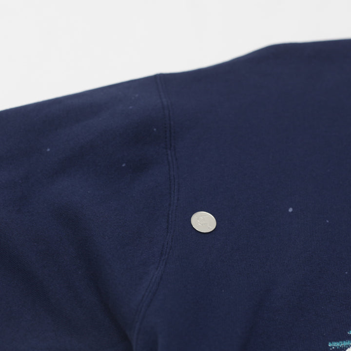 Vintage Fruit of the Loom Sweatshirt XL Prince Edward island Graphic Made In Canada - Fashion Rerun Vintage Migration_Sweaters