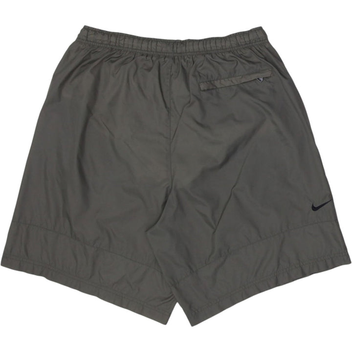 Vintage Embroidered Nike Logo Mesh Lined Shorts | Migration_Shorts UAENAT20 - Side View | Fashion Rerun