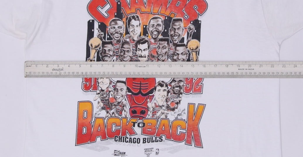 Vintage 1991/92 Chicago Bulls "Back to Back" NBA World Champions Caricature T-Shirt XL | Migration_T-Shirts - | Fashion Rerun