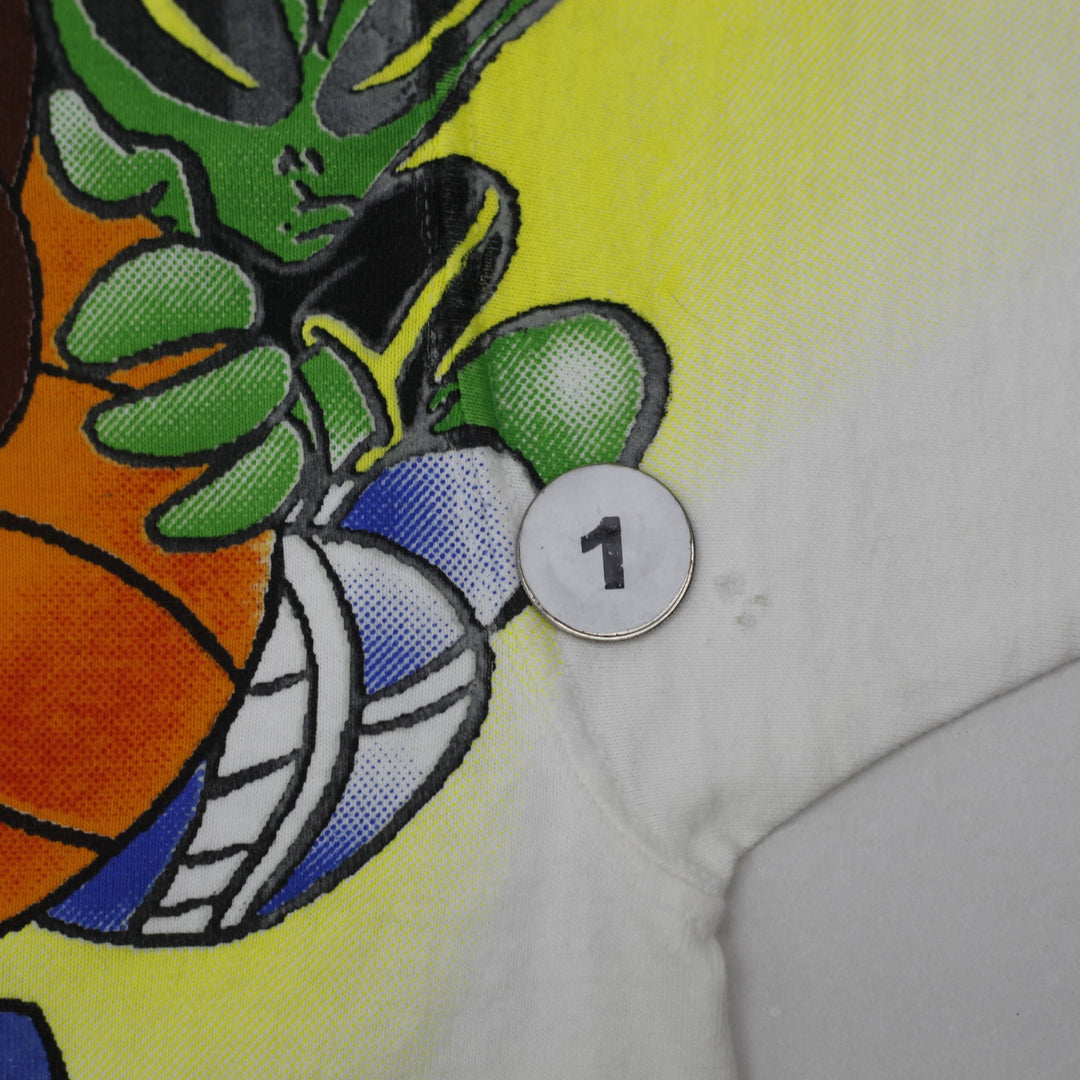Vintage 90s Looney Tunes Taz & Alien "In Your Space" Basketball T-Shirt Made In USA White M