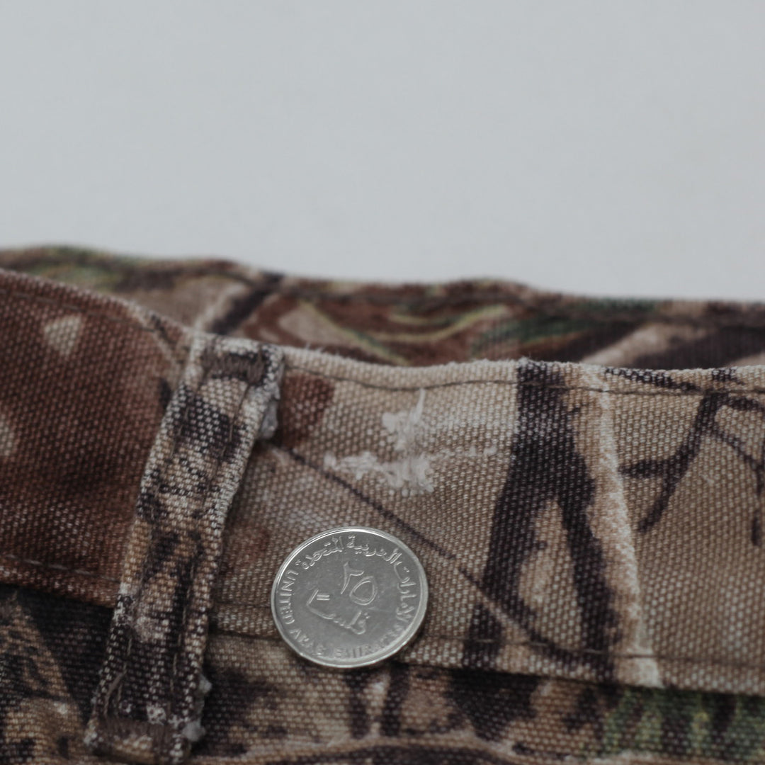 Vintage Carhartt Realtree Customized Forest Camo Shorts Distressed - Fashion Rerun Vintage Migration_Shorts