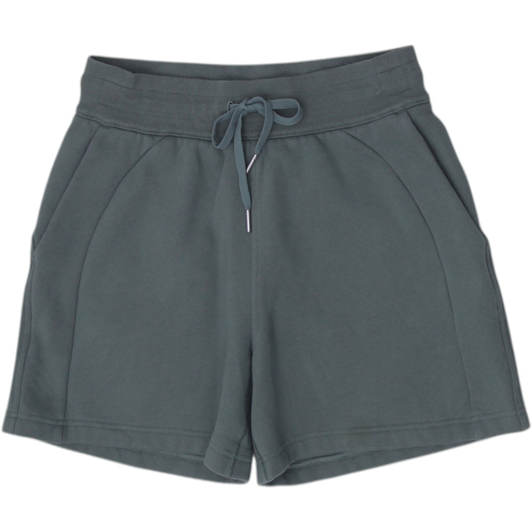 Ladies Lululemon Scuba High-Rise Shorts Size 6
