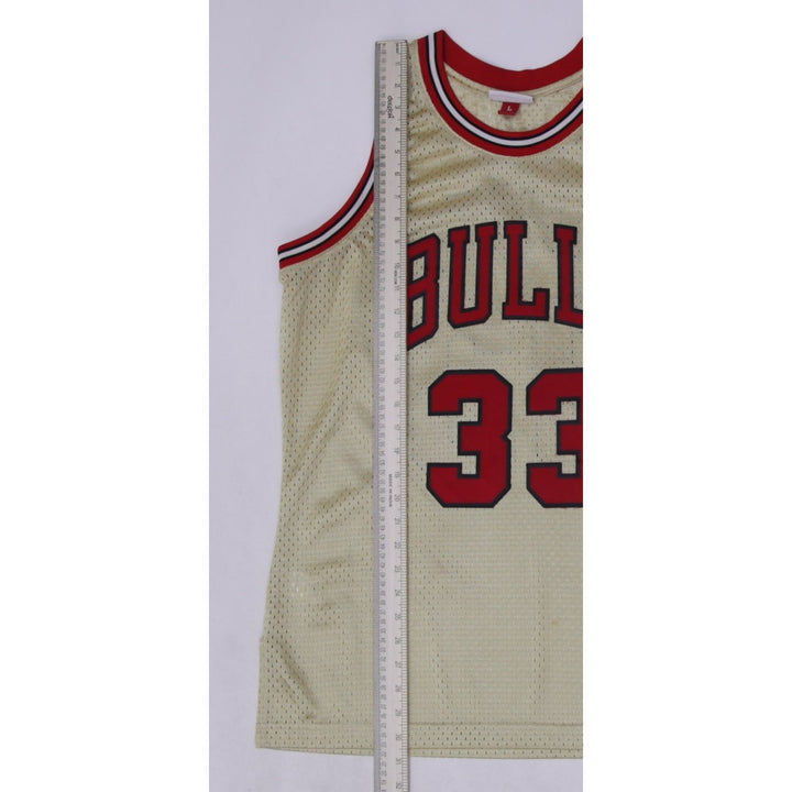 Vintage 1997-98 Chicago Bulls Scottie Pippen Mitchell & Ness Gold Jersey NBA Size XS | Migration_Jerseys - Vi | Fashion Rerun