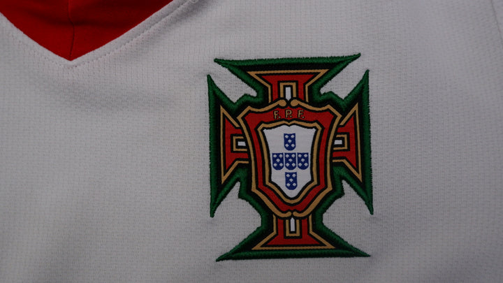 Mens Nike Portugal 2008-2010 Away Shirt