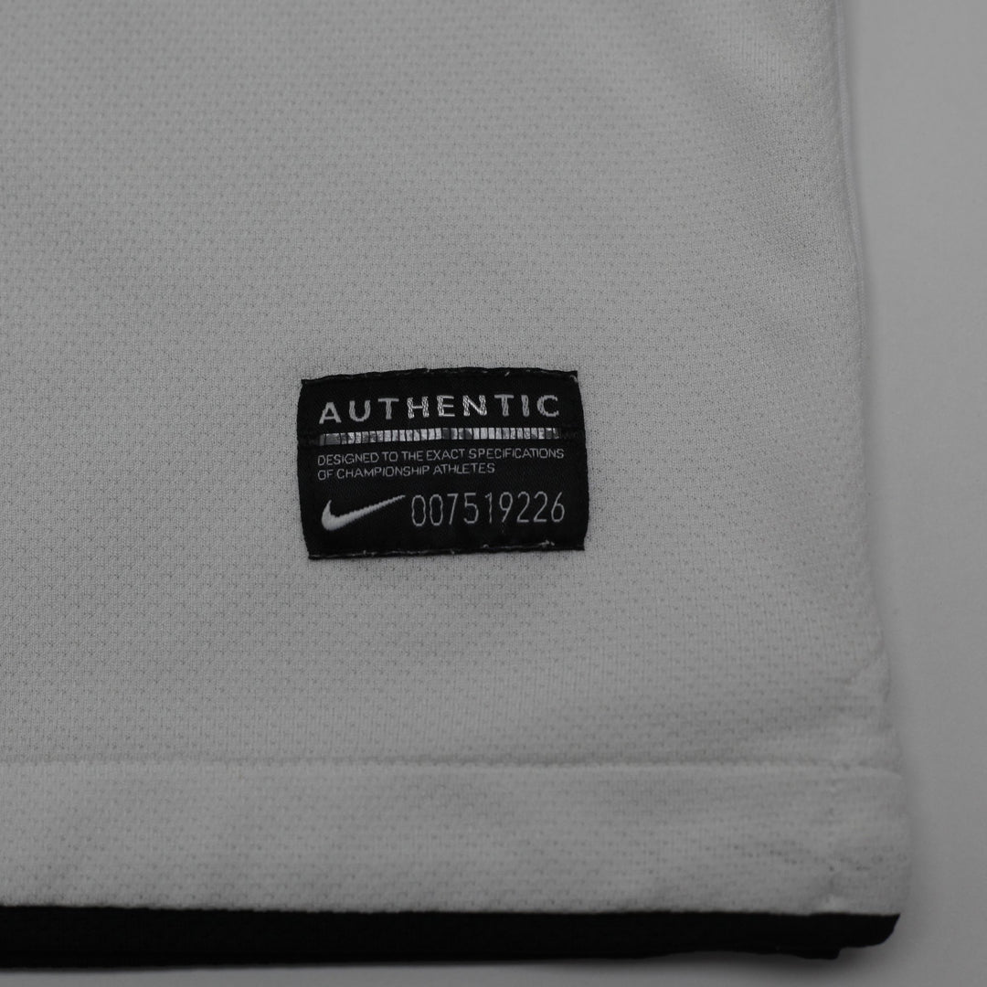 2010–2011 Nike Manchester United Away Soccer Jersey Size XL | Migration_Jerseys - Detail View | Fashion Rerun