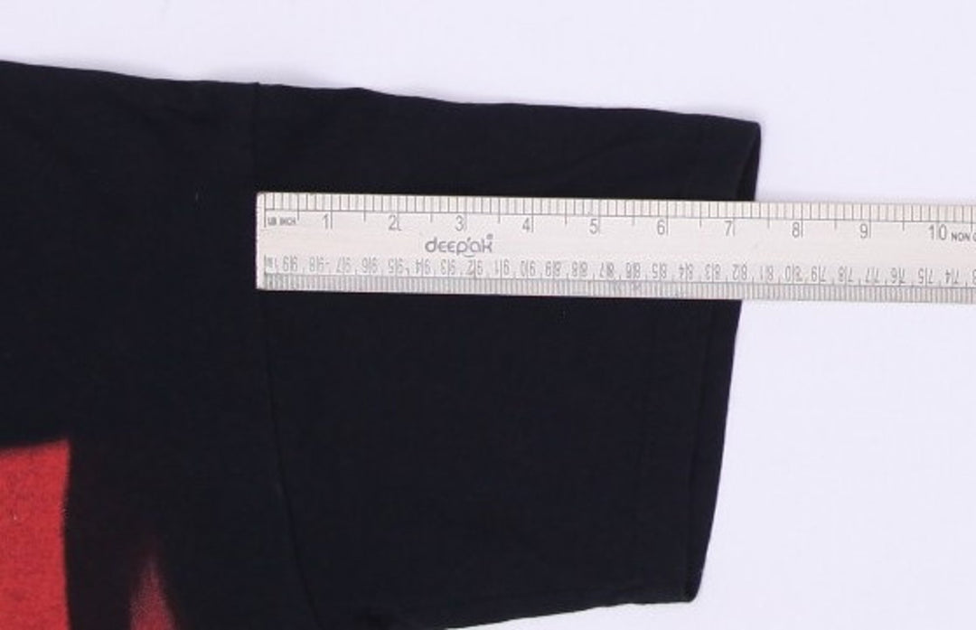 Vintage Mens WWF Undertaker T-Shirt Black Graphic Wrestling Tee