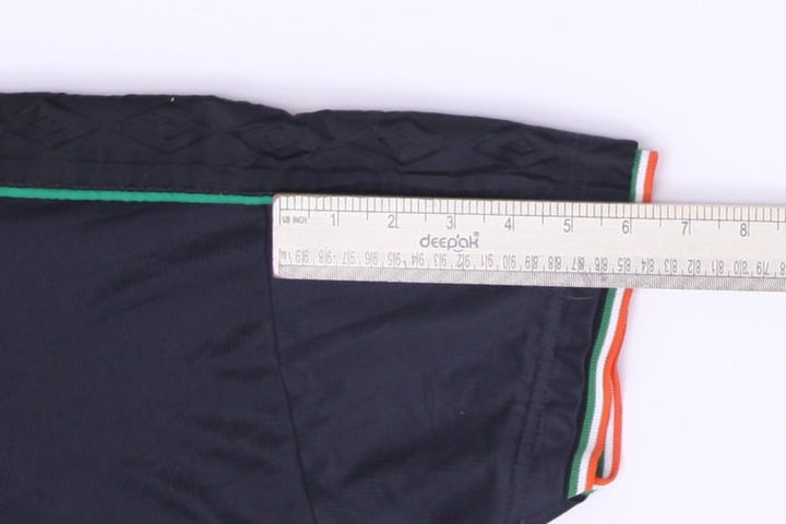 Vintage 1998-00 Umbro Ireland Away Football Jersey Size XXL