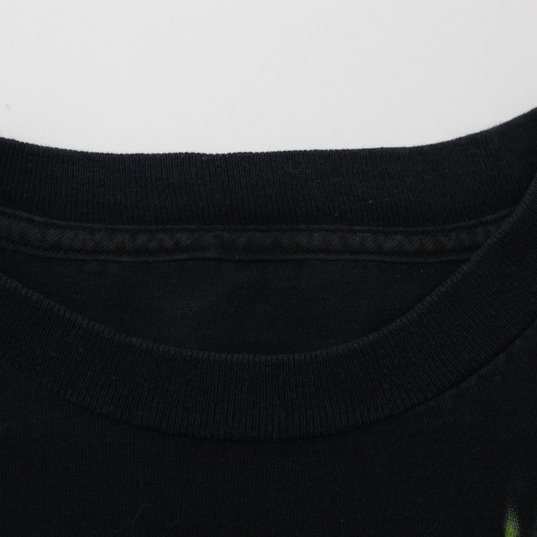 Vintage 2001 Liquid Blue "Skull Pile" Graphic T-Shirt Size M | Migration_T-Shirts - Back View | Fashion Rerun