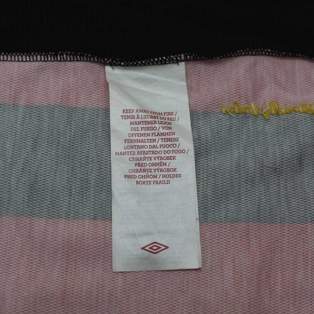 2011-2012 Umbro Manchester City Away Football Jersey Size 48 | Migration_Jerseys - Detail View | Fashion Rerun