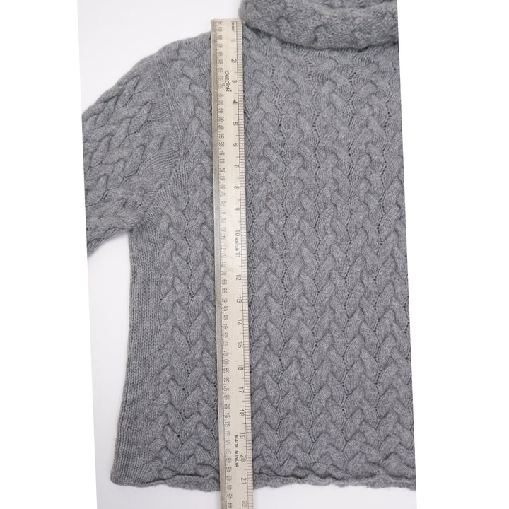 Ladies Neiman Marcus Cable Knit Turtleneck 100% Cashmere Sweater