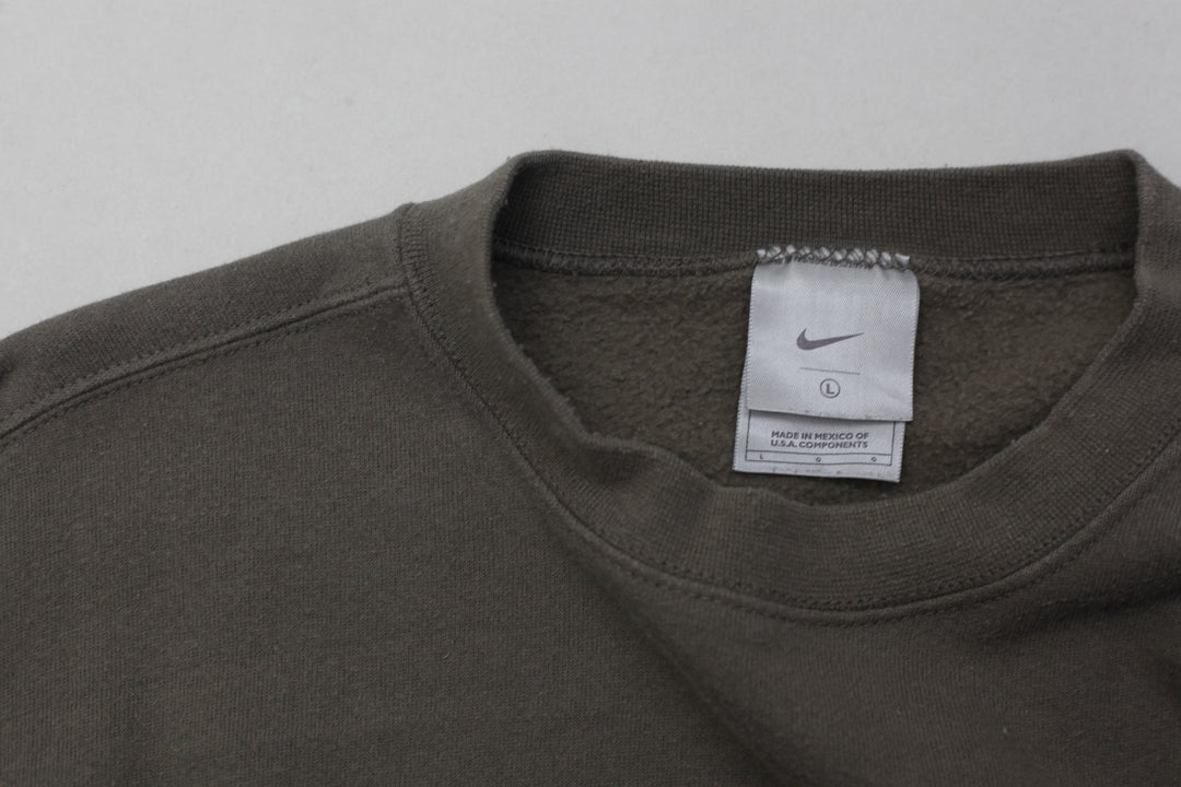 Vintage Nike Embroidered Swoosh Travis Essential Crewneck Sweatshirt