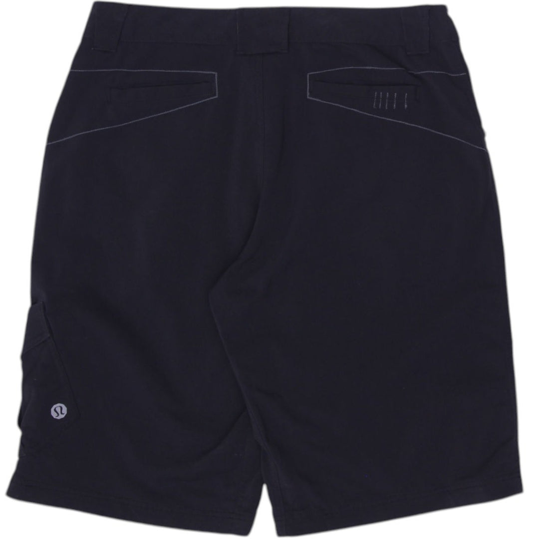 Lululemon Lightweight Quick Dry Cargo Shorts Size L | Migration_Shorts - Side View | Fashion Rerun