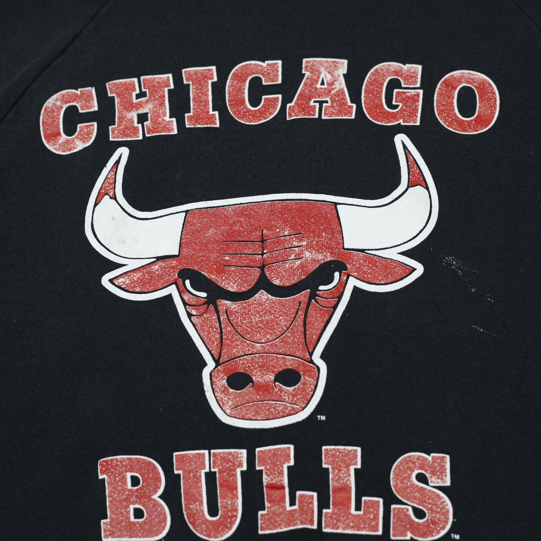 Vintage Mens Fruit of the Loom 90s Chicago Bulls Graphic Crewneck Sweatshirt