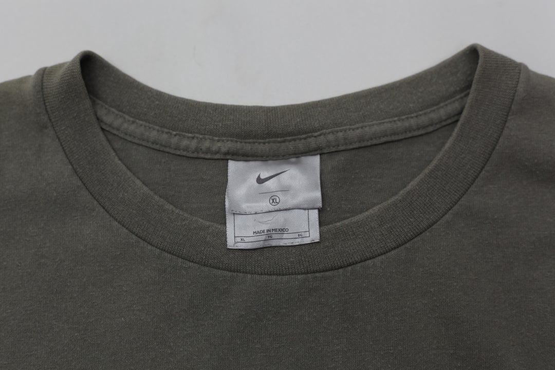 2000's Vintage Nike Swoosh Embroidered Crewneck T-Shirt Green XL