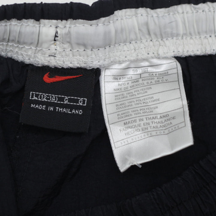 Vintage 90's Nike Black Nylon Shorts Youth Boys - Fashion Rerun Vintage Migration_Shorts
