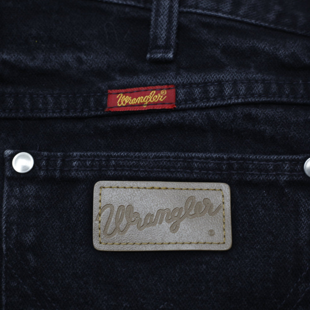 Mens Wrangler 14MWZ Straight Fit Classic Jeans Denim Size 15x32 | Migration_Jeans - Detail View | Fashion Rerun