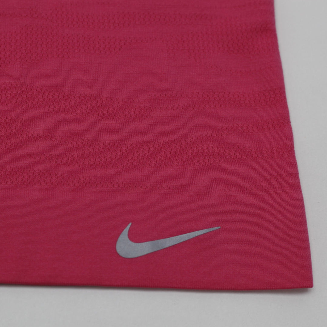 Ladies Nike Dri-FIT V-Neck Knit Short-Sleeve Training Top Size M