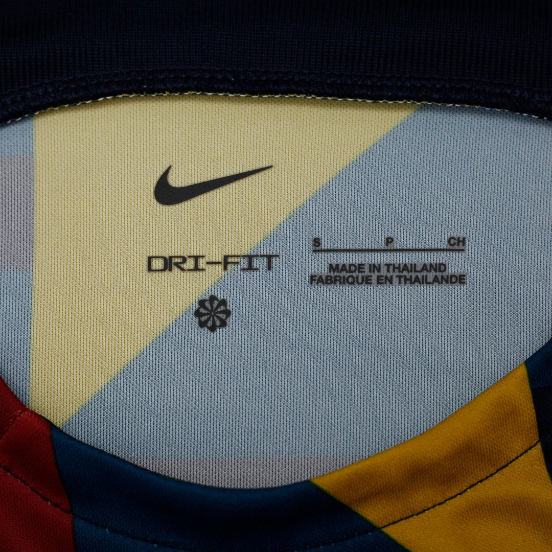 Mens NikePortugal 2022 FIFA World Cup Geometric Warm Up Jersey Size S