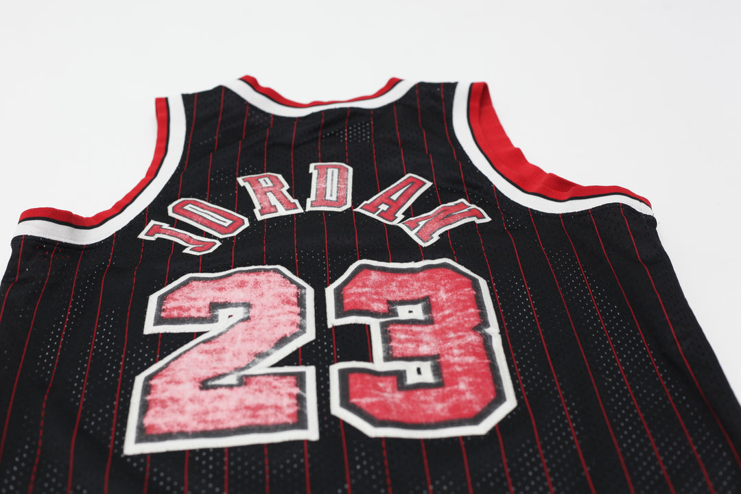 90's Vintage Nike Team NBA Chicago Bulls Jordan 23 Basketball Jersey