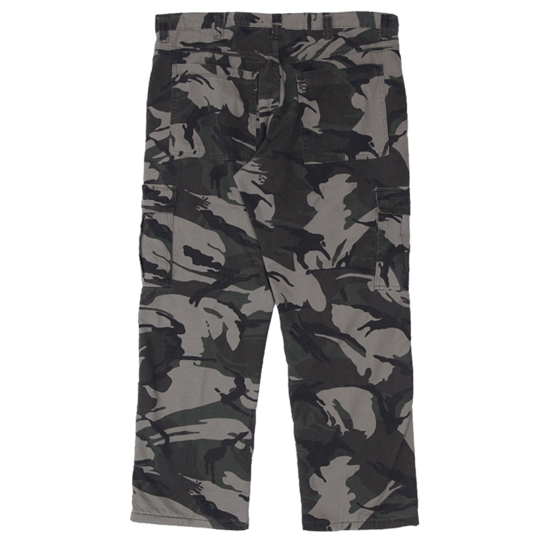 Mens Wrangler Relaxed Fit Fleece Lined Forest Camo Cargo Pants - Fashion Rerun Vintage Migration_Pants