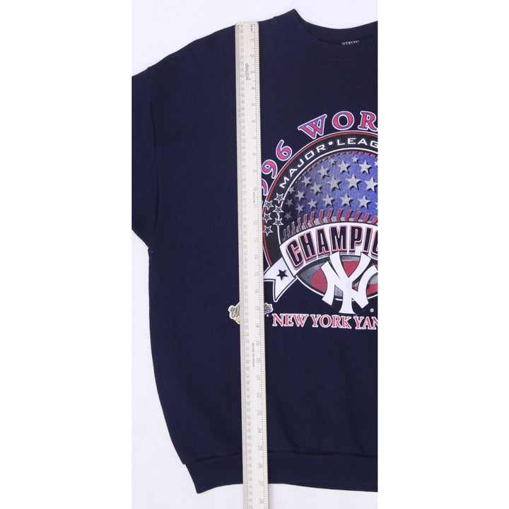 Vintage Navy New York Yankees 1996 World Series Champions Crewneck Sweatshirt XL | Migration_Sweatshirt - Vie | Fashion Rerun