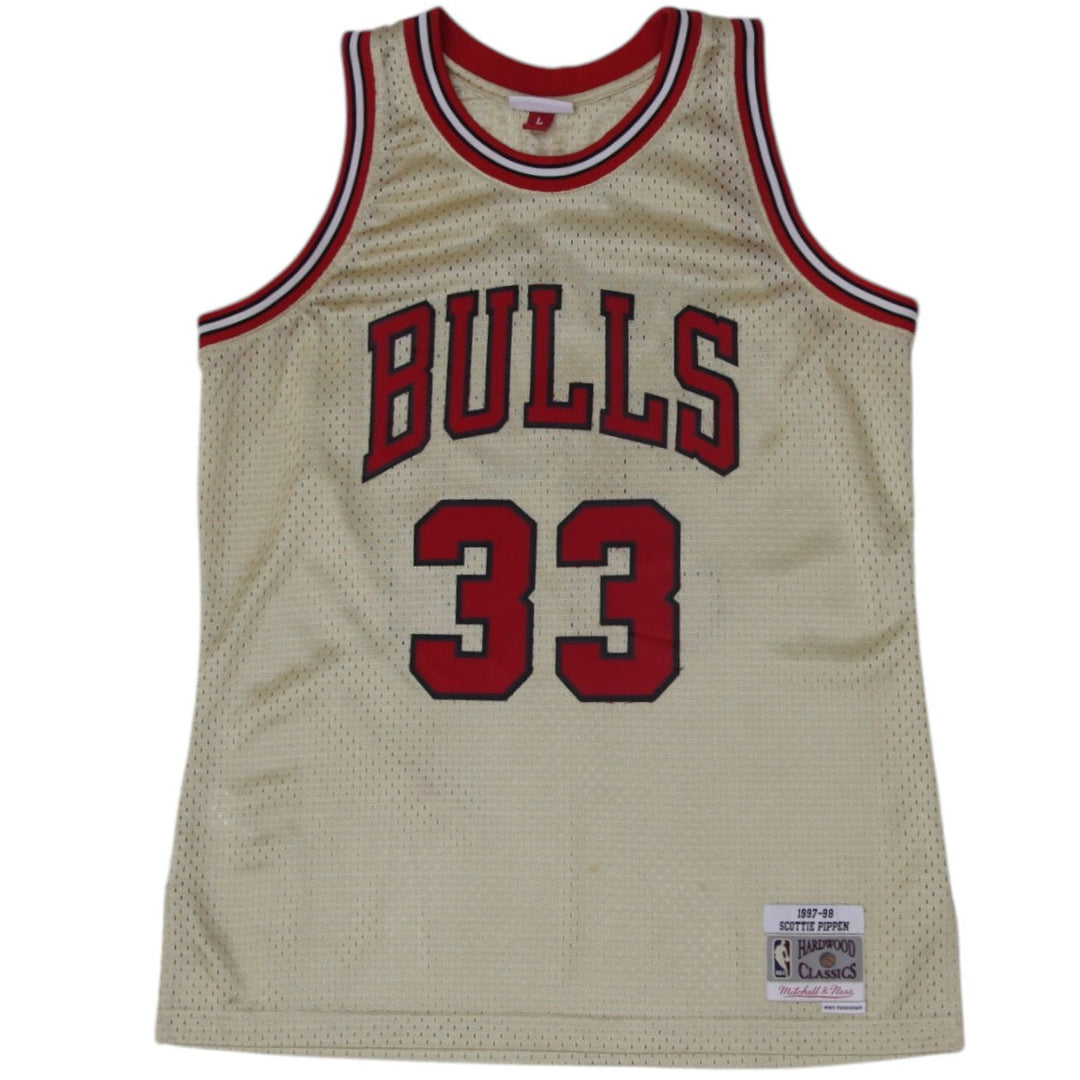 Vintage 1997-98 Chicago Bulls Scottie Pippen Mitchell & Ness Gold Jersey NBA Size XS | Migration_Jerseys | Fashion Rerun