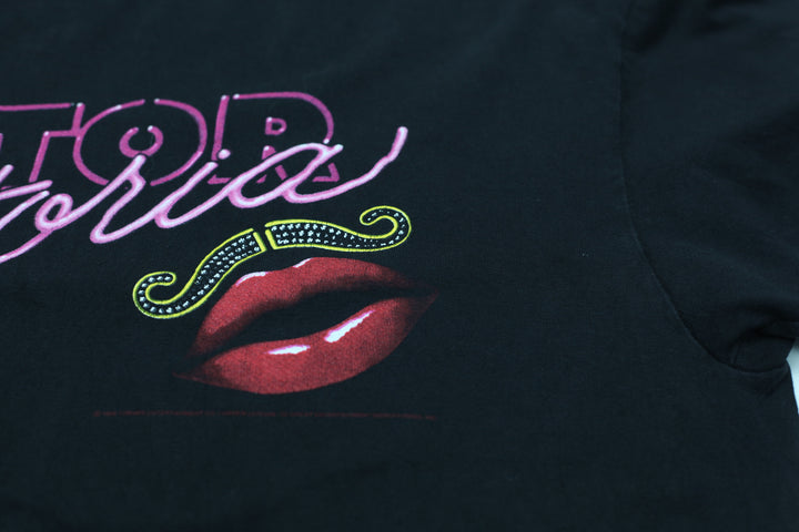 1995 Vintage Victor Victoria Musical T-Shirt S. Stitch Made In USA XL | Migration_T-Shirts UAENAT40 - Detail | Fashion Rerun