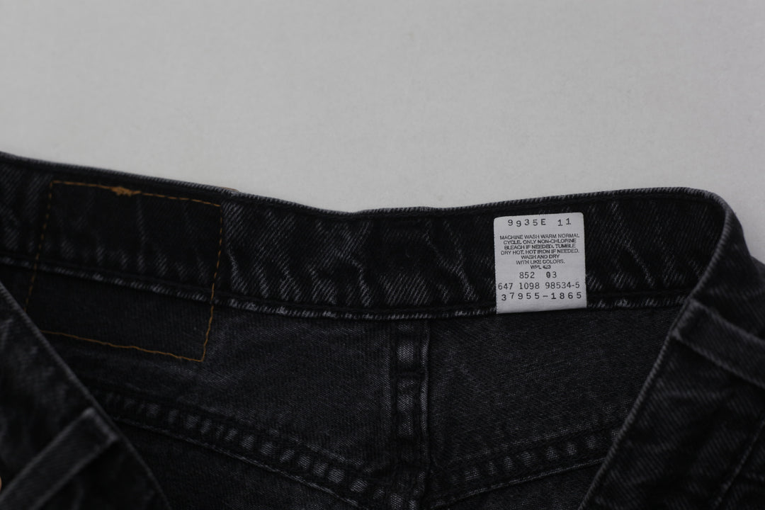 Vintage Ladies Levi Strauss Black Denim Shorts | Migration_Shorts UAENAT20 - Alternate View | Fashion Rerun