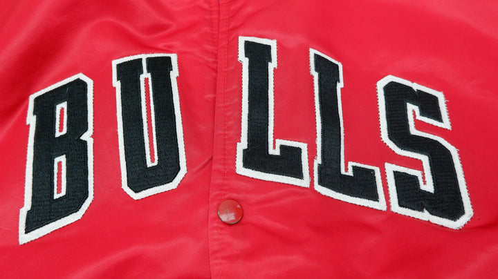 Vintage 80s Starter NBA CHICAGO BULLS Nylon Button-Down XL Jacket