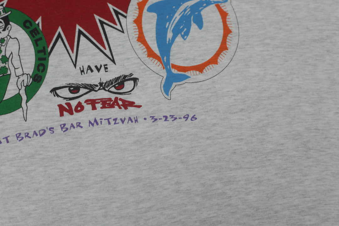 1996 Vintage Mascot Madness Pros Play Hard T-Shirt S.Stitch Made In USA XL