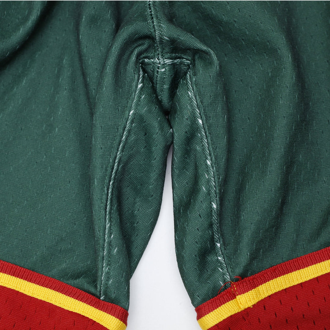 Mens Mitchell & Ness Hardwood Classics Swingman Mesh Basketball Shorts Size S