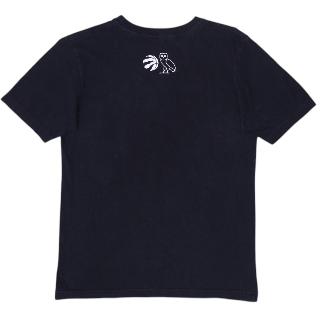 OVO x Toronto Raptors NBA Logo T-Shirt | Migration_T-Shirts SW COLLECTION - Side View | Fashion Rerun