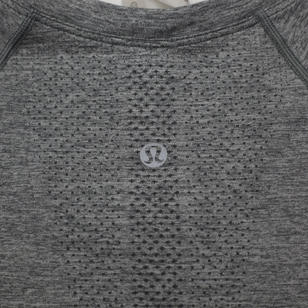 Ladies Lululemon Swiftly Tech Heathered Slate Gray Seamless Mesh Gym Running Top