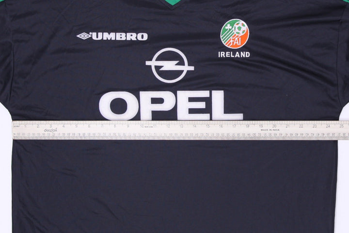 Vintage 1998-00 Umbro Ireland Away Football Jersey Size XXL