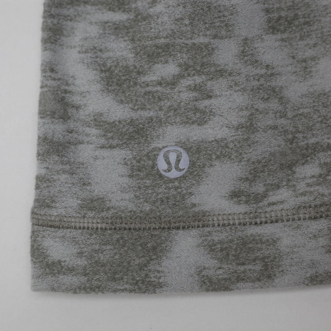 Ladies Lululemon It's Rulu Run Long Sleeve Activewear Top Size 4