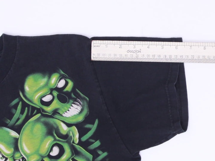 Vintage 2001 Liquid Blue "Skull Pile" Graphic T-Shirt Size M | Migration_T-Shirts - View 8 | Fashion Rerun