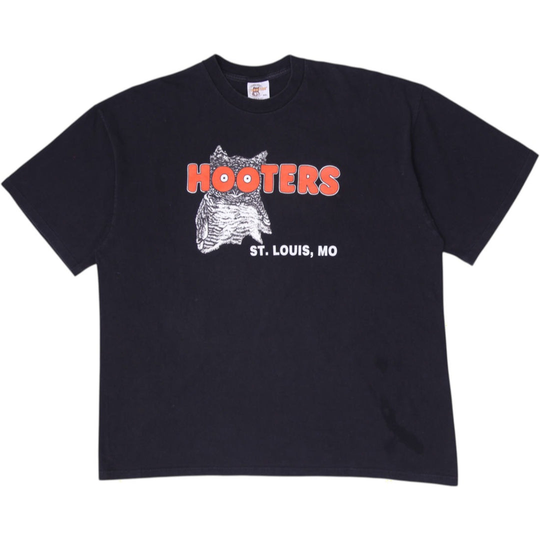 Vintage Vintage 90s Hooters St Louis MO graphic T-Shirt Size XXL