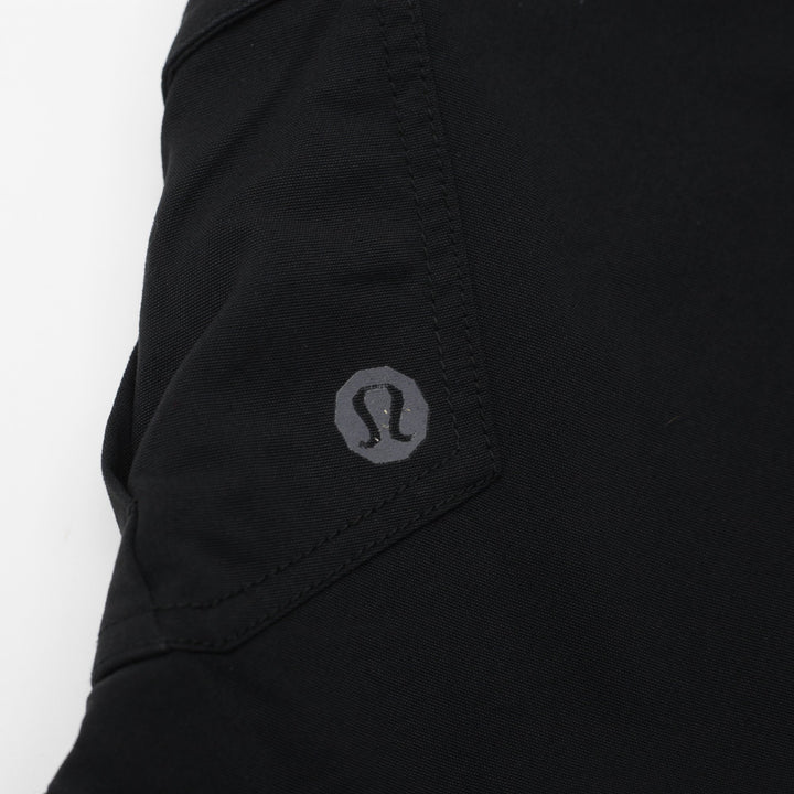 Lululemon Lightweight Quick Dry Cargo Shorts Size L | Migration_Shorts - Detail View | Fashion Rerun