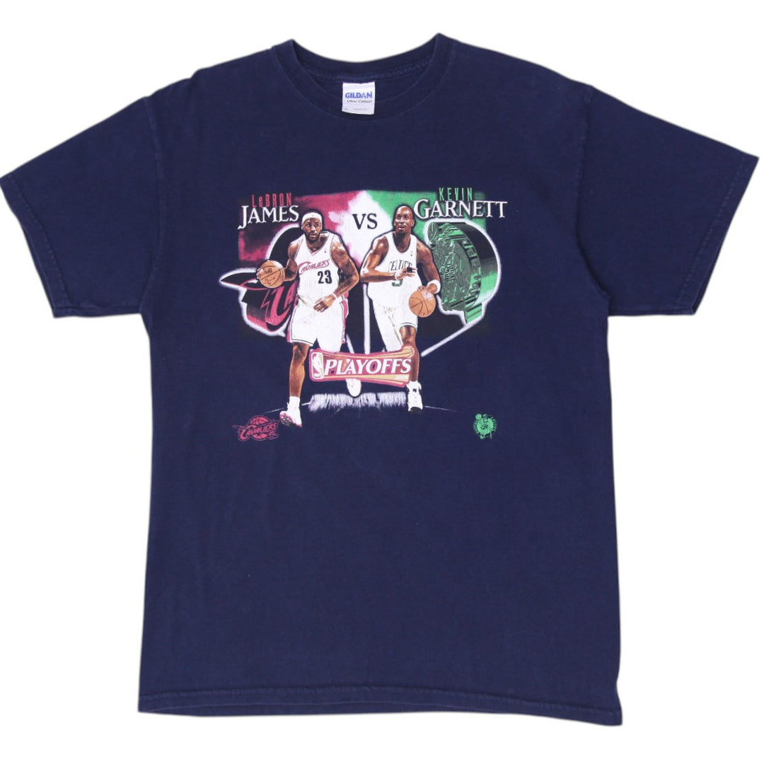 Mens Gildan Cavs vs Celtics LeBron James Kevin Garnett NBA t-Shirt Size M