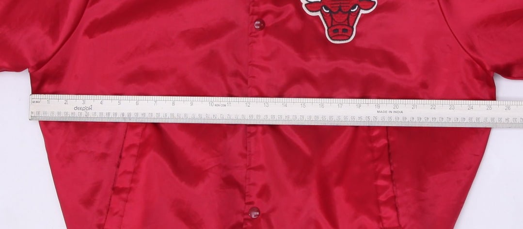 Vintage Chicago Bulls 80s Chalk Line Satin Bomber Jacket L | Migration_Jackets - View 7 | Fashion Rerun