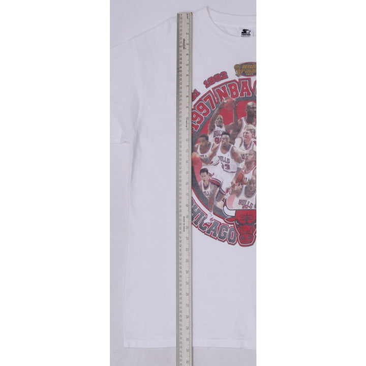 Vintage 1990s Starter Chicago Bulls 1997 NBA Champions T-Shirt Made In USA L | Migration_T-Shirts - View 7 | Fashion Rerun