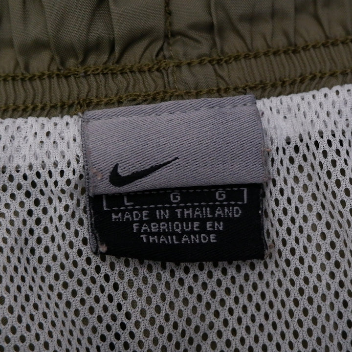 Vintage Embroidered Nike Logo Mesh Lined Shorts | Migration_Shorts UAENAT20 - Back View | Fashion Rerun