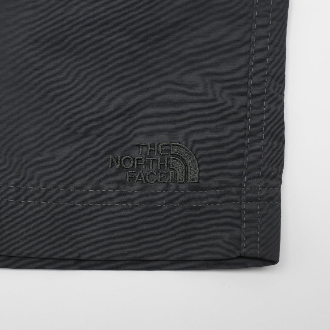 The North Face Outdoor Utility Cargo Shorts Size 30 | Migration_Shorts - Detail View | Fashion Rerun