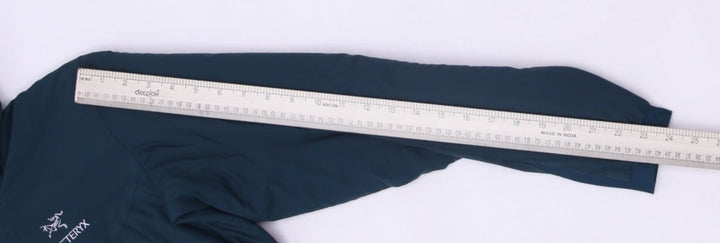 Ladies Arc'teryx Atom LT Jacket Navy Insulated Full Zip Hooded M | Migration_Jackets - View 8 | Fashion Rerun