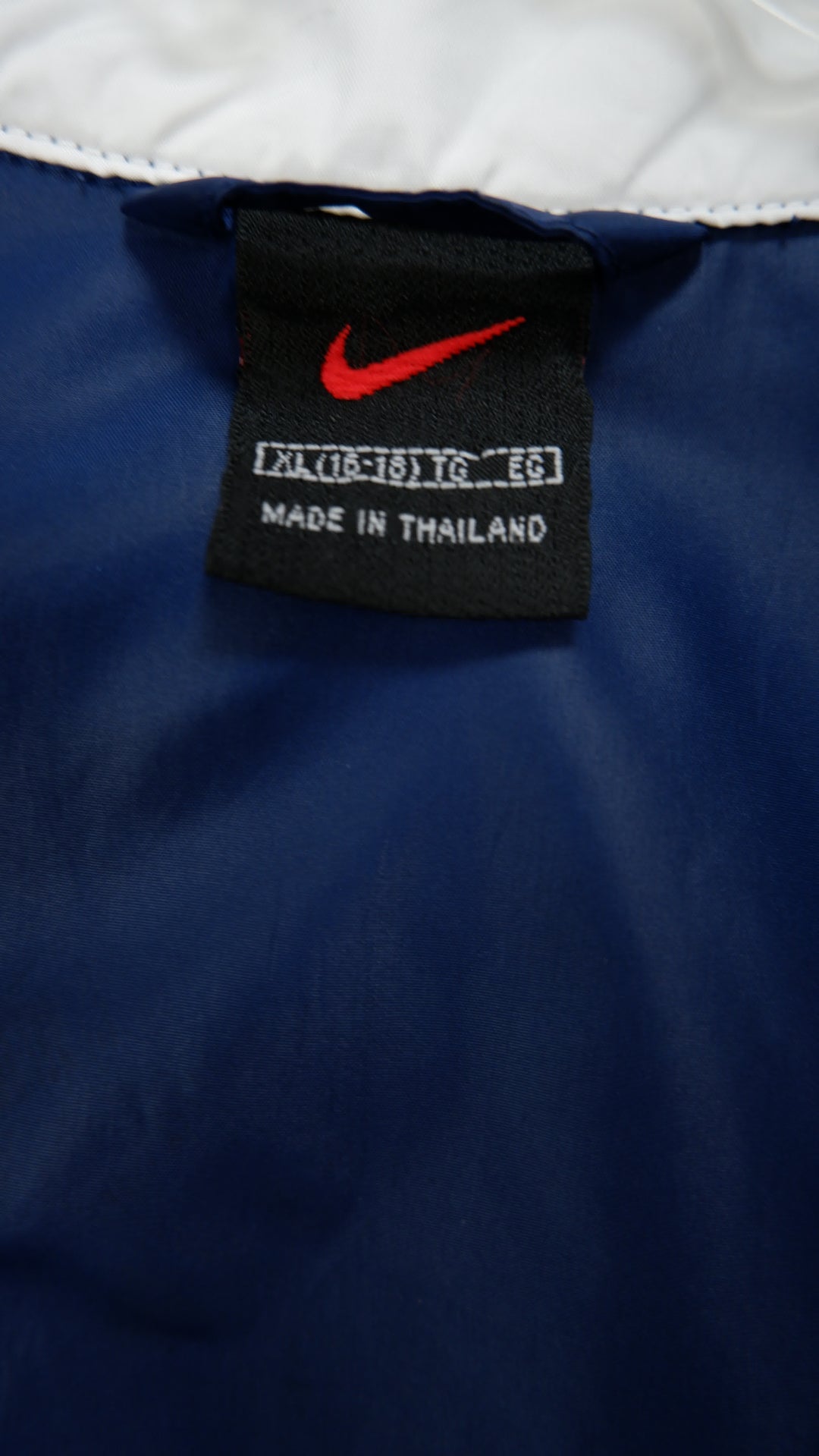 Embroidered Nike Logo Zip Up Vintage Windbreaker Jacket