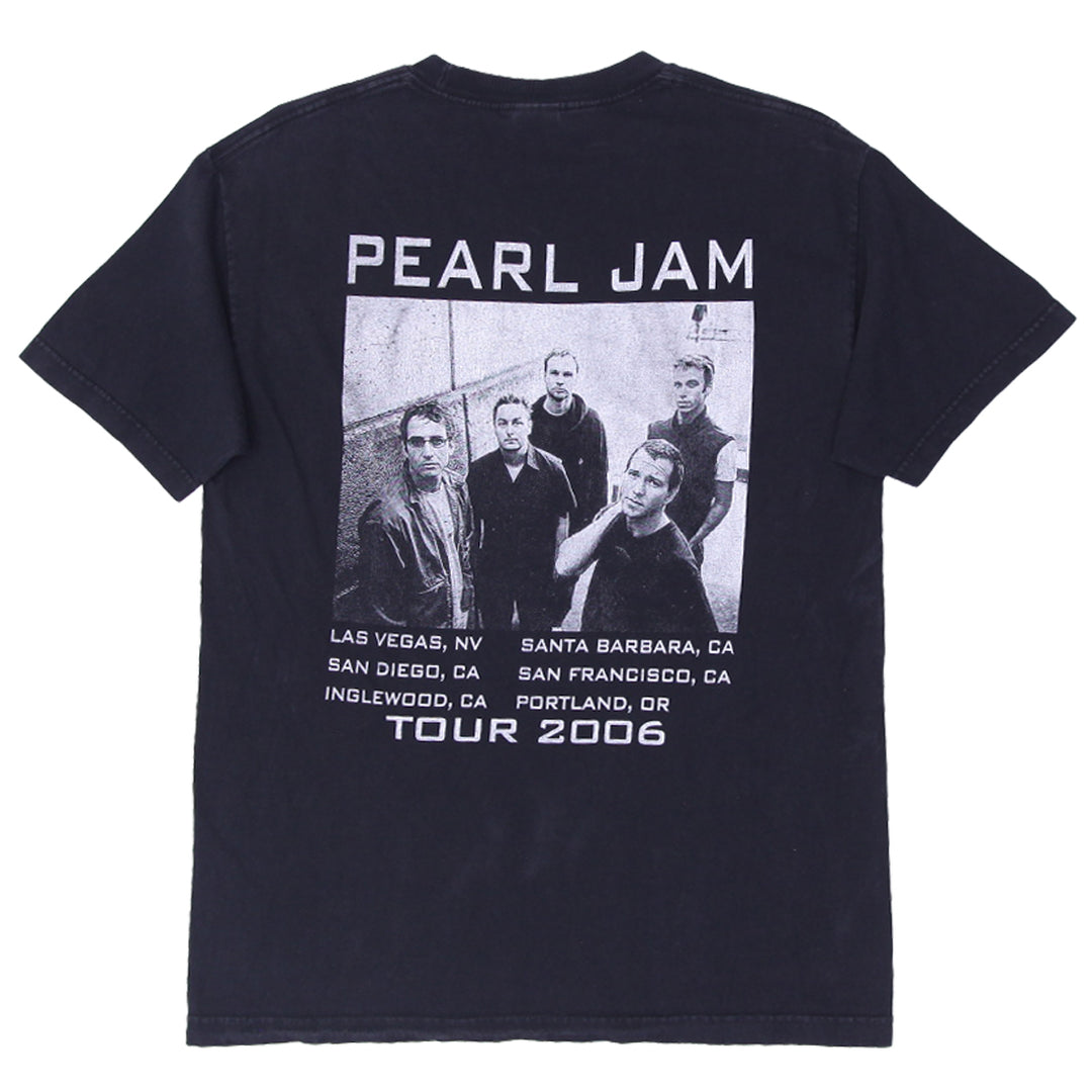 Vintage Mens Pearl Jam Tour 2006 T-Shirt Black Graphic Band
